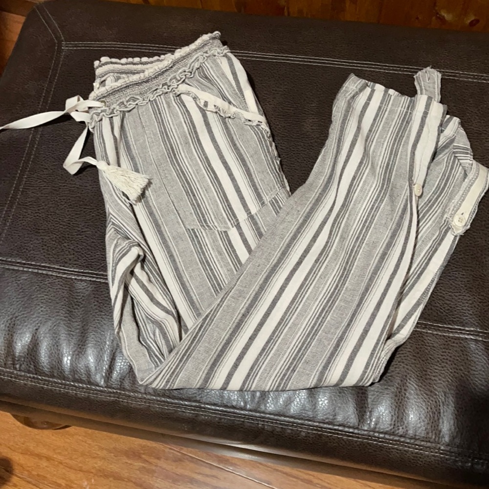 Jolt Draw string waist, button detail at the bottom